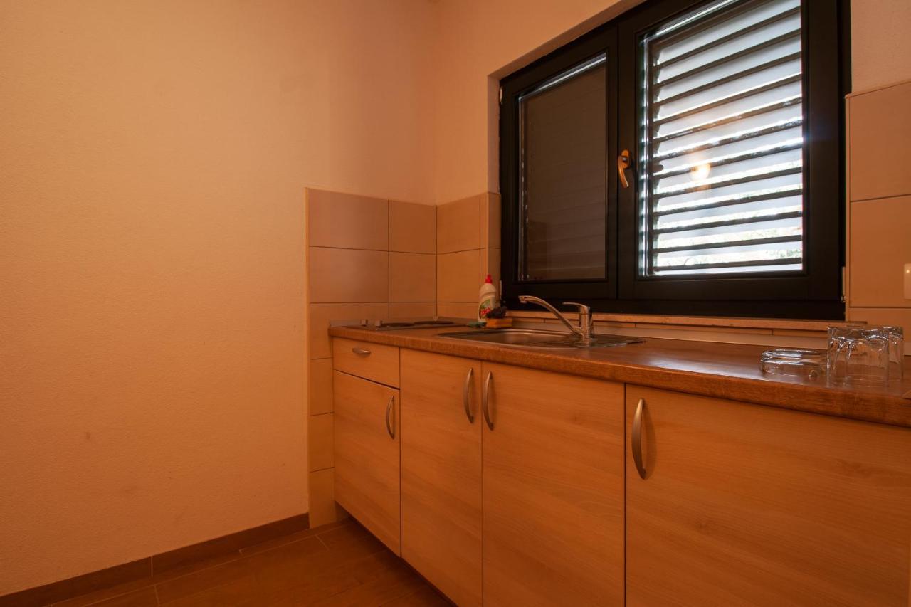 Villa Anteo Uz Plazu Sa Privatnim Parkingom Neum Exterior foto
